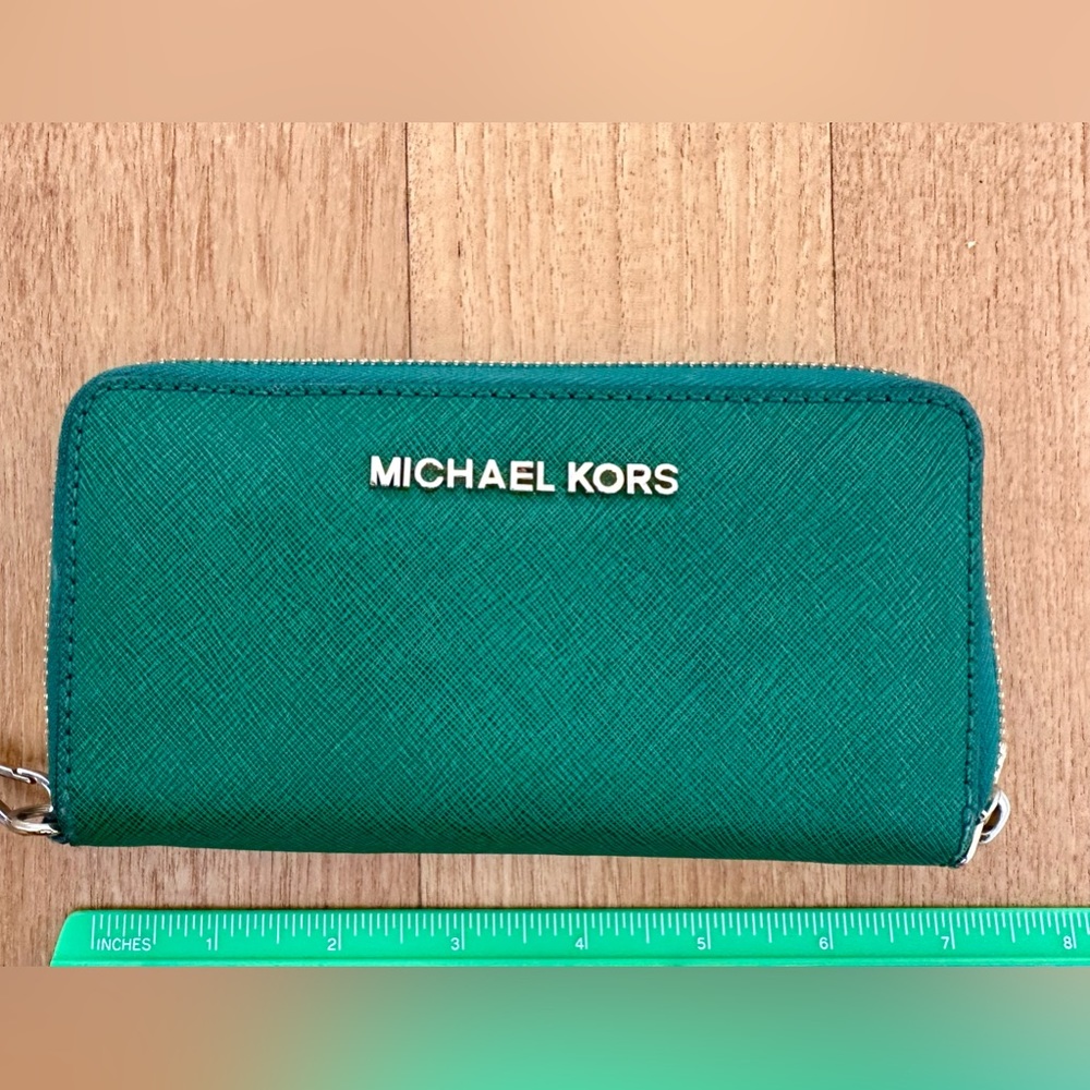 MICHAEL KORS Emerald Green Jet Set Large Flat Leather Wallet/Wristlet Phone Case
